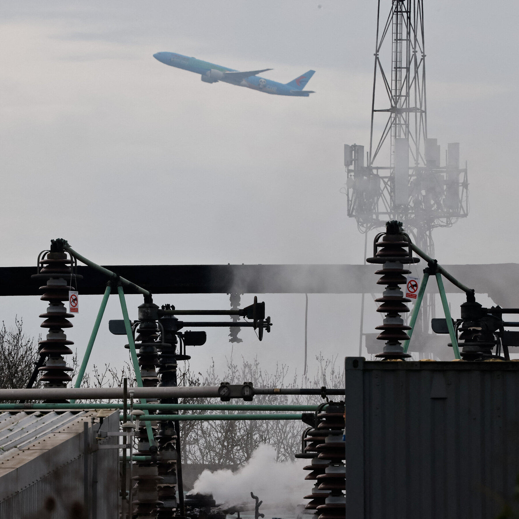 U.K. Launches Investigation into Heathrow Airport Blackout