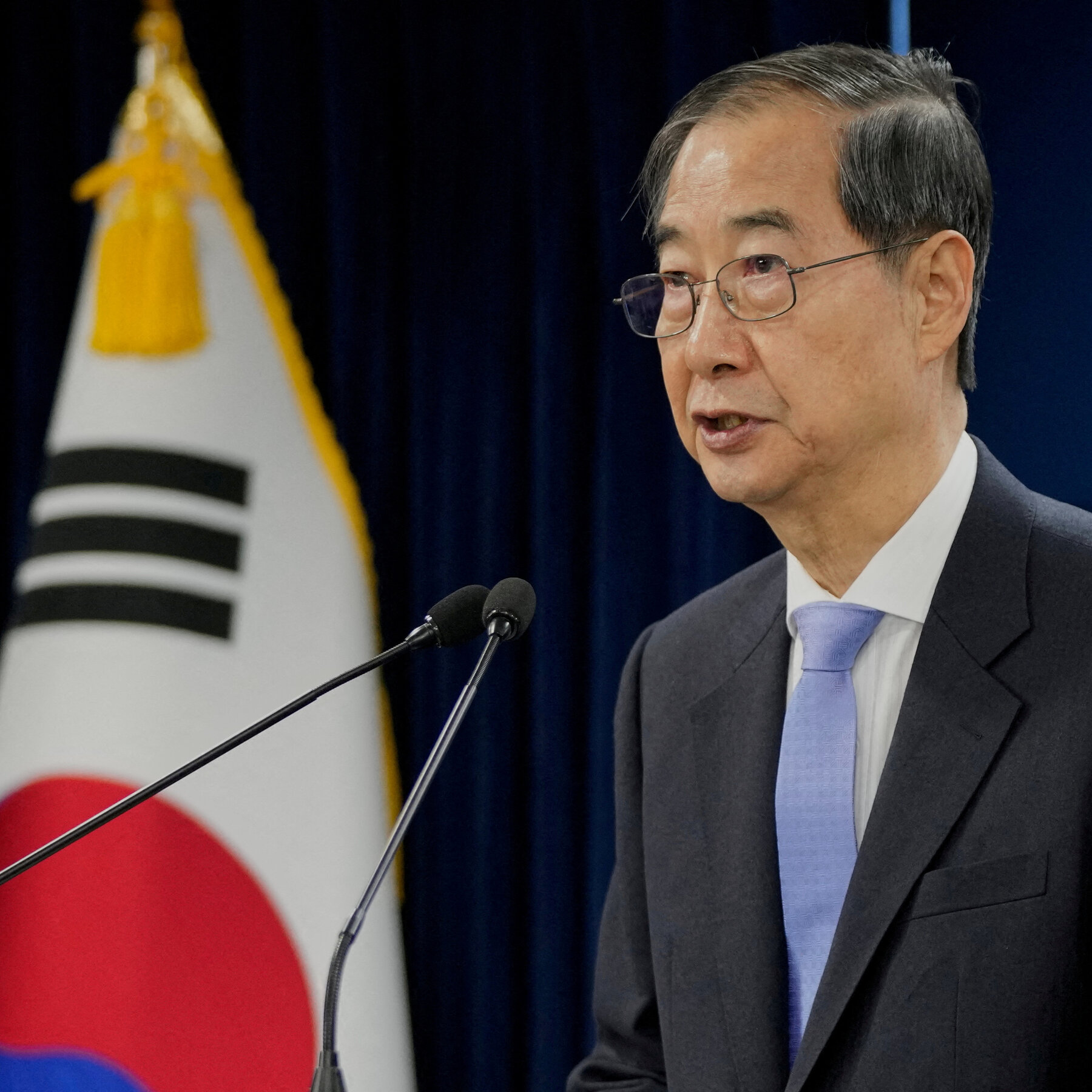 South Korea​n Court ​Reinstates Impeached Prime Minister