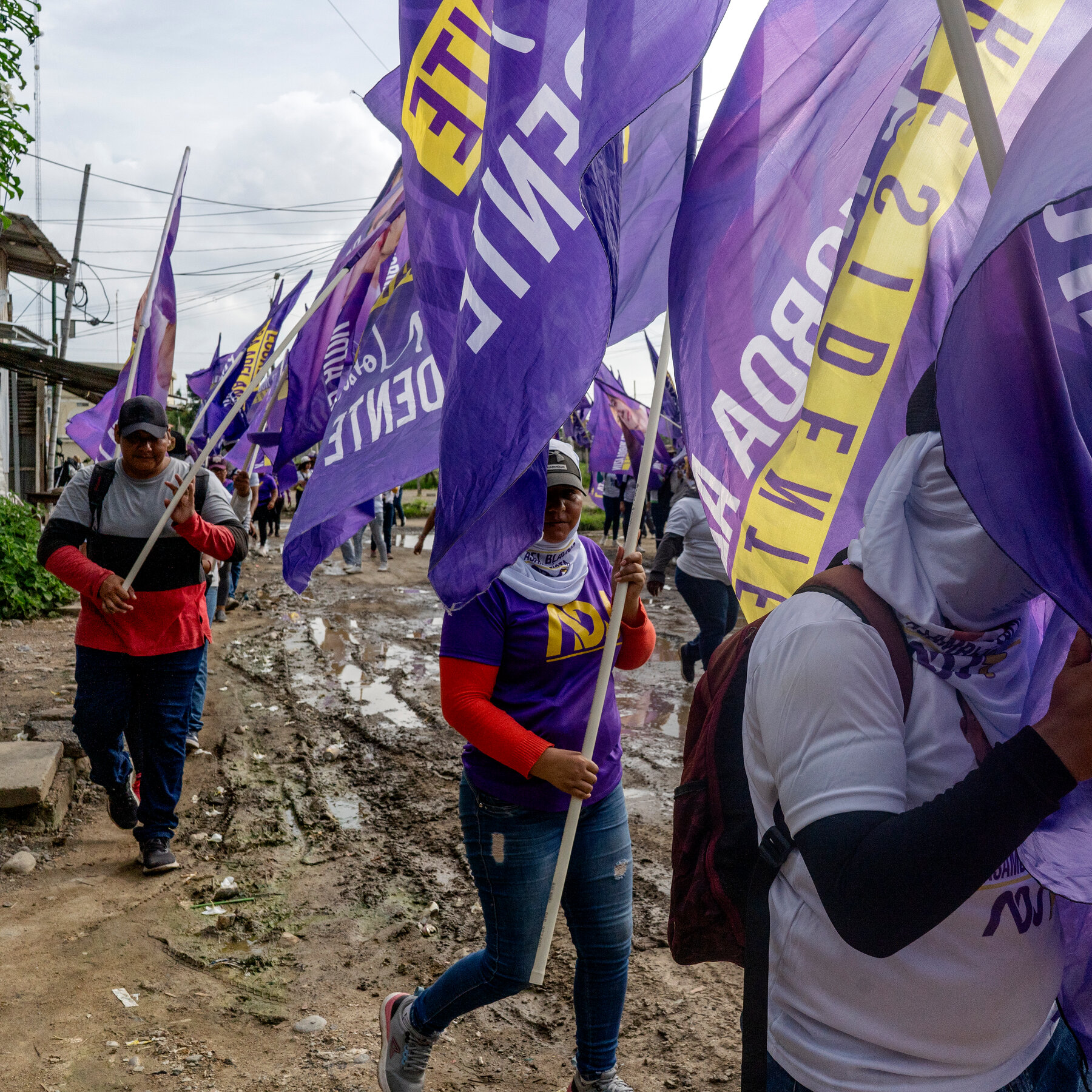 Ecuadoreans Are Split Between Two Candidates Ahead of Runoff Election on Sunday