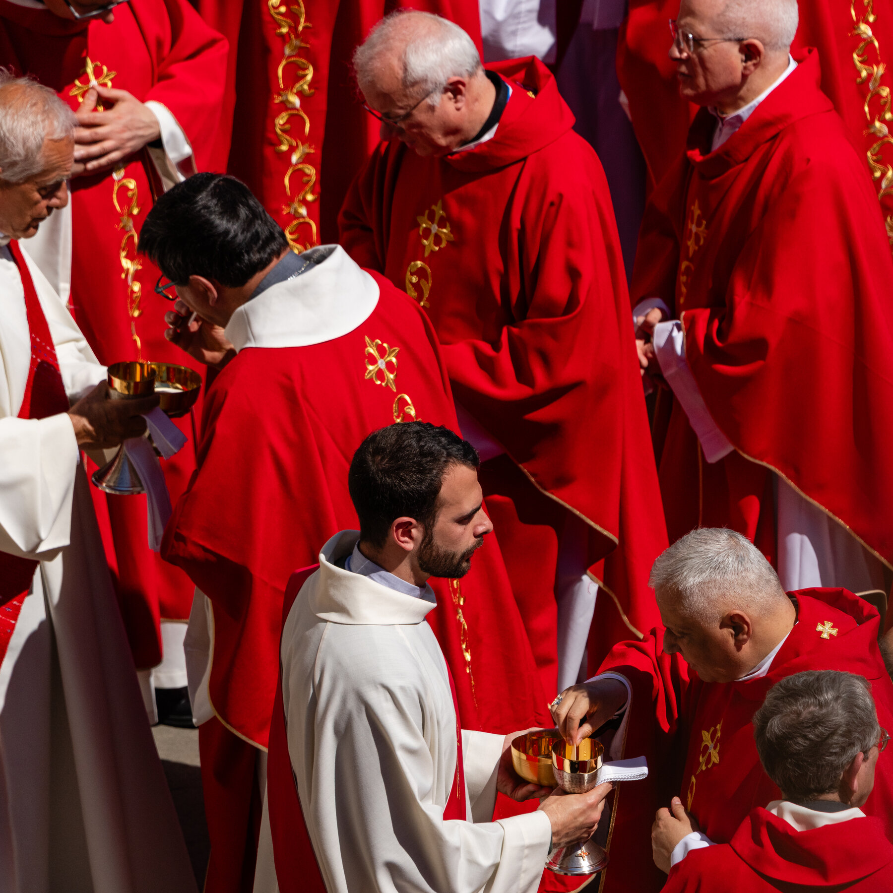 One Key to a Successful Campaign for Pope? Act Like You’re Not Campaigning.