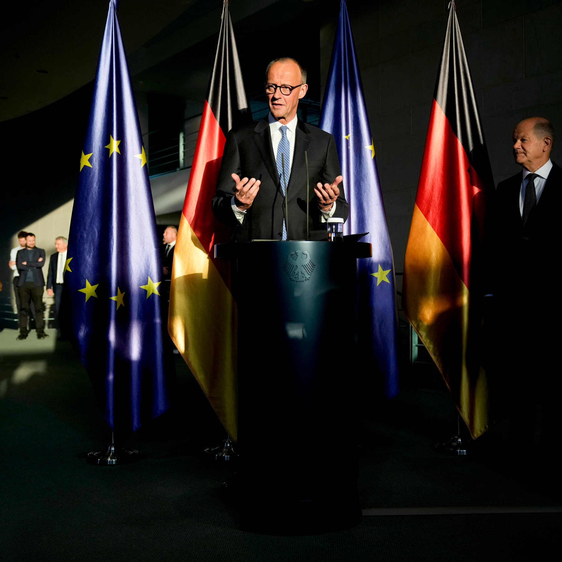 Germany Gets a New Chancellor, in Unexpectedly Dramatic Fashion