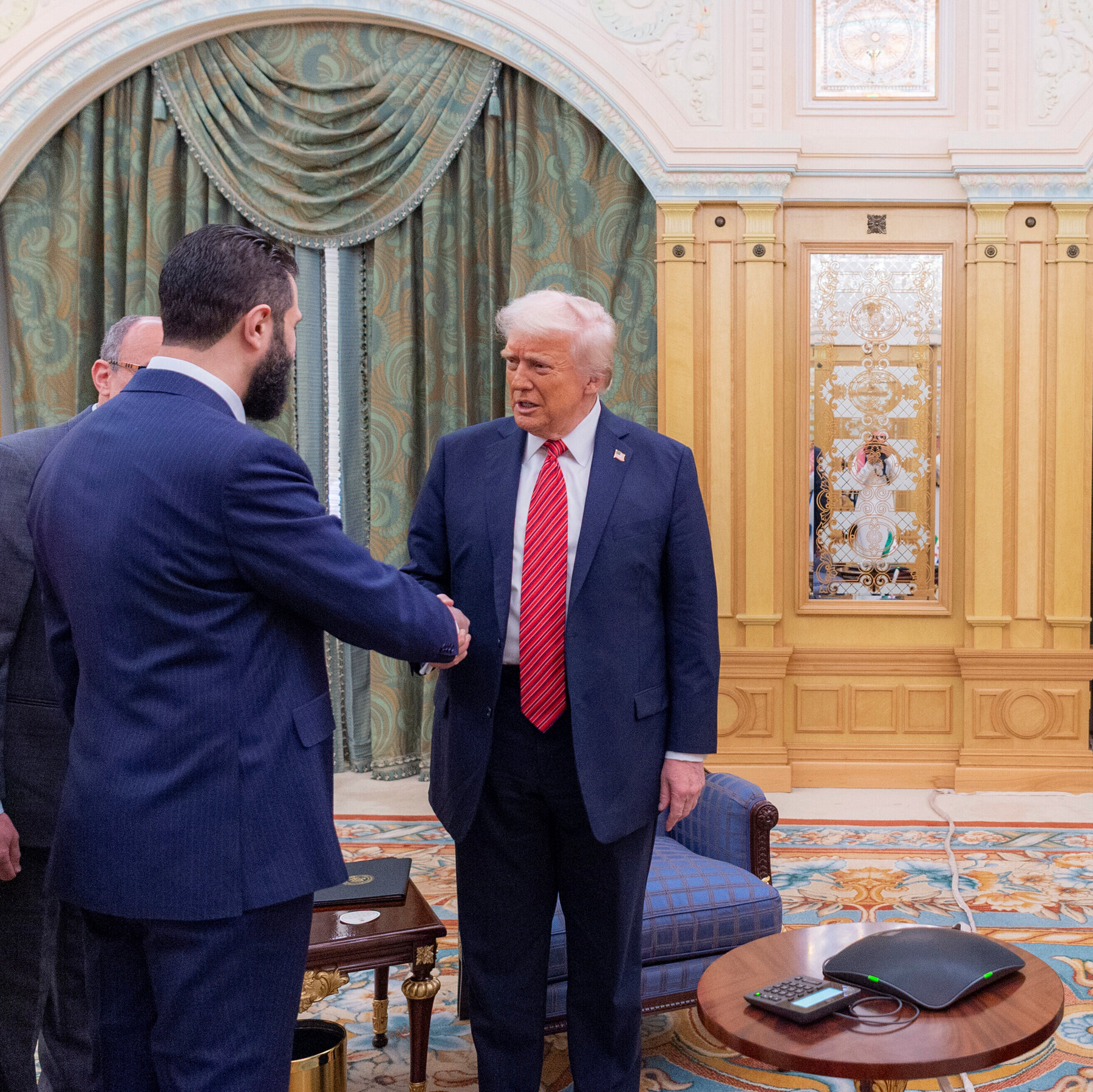 Trump Meets Syria’s President a Day After Promise to Lift U.S. Sanctions