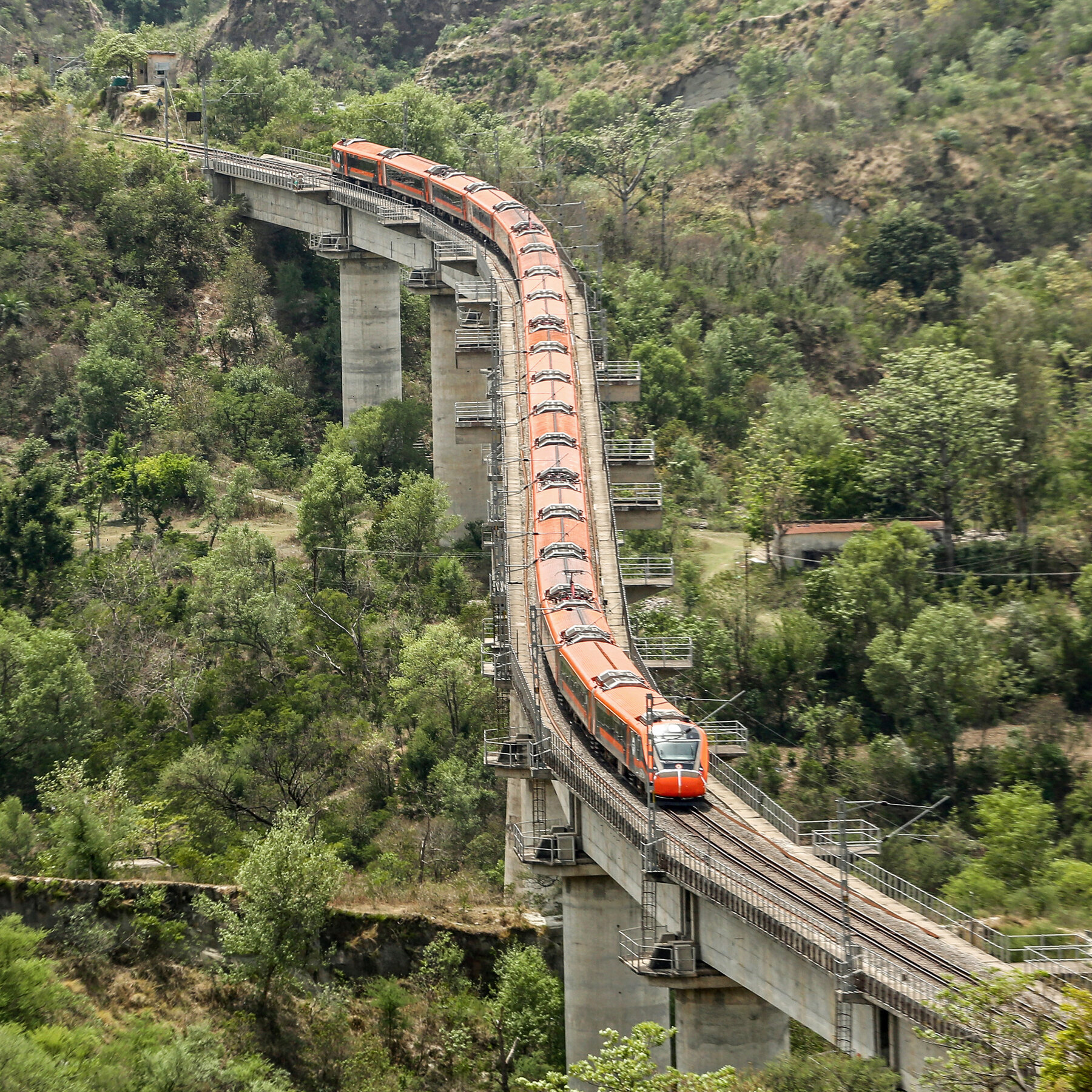 An Engineering Marvel, Decades in the Making: A Rail Line to Kashmir