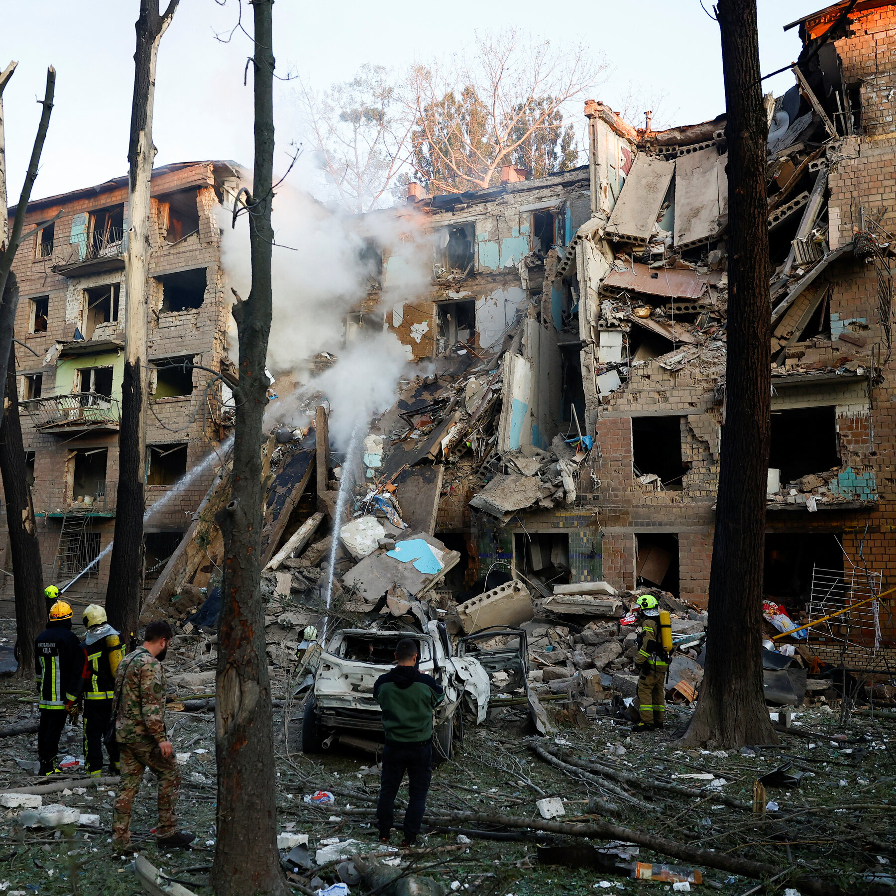 Russian Attack on Kyiv Kills at Least 7, Ukraine Says