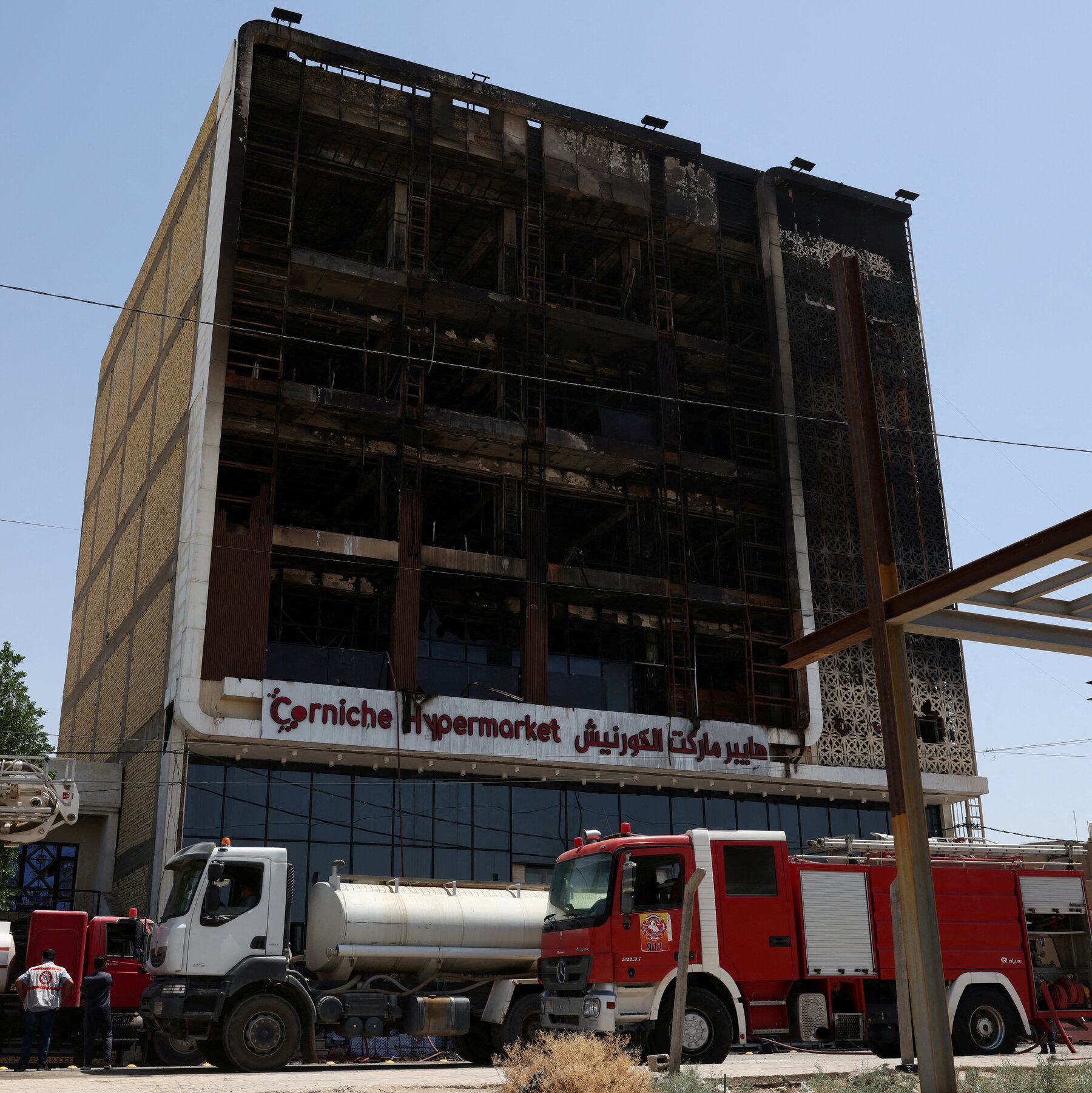 Dozens Killed in Iraq Shopping Mall Fire