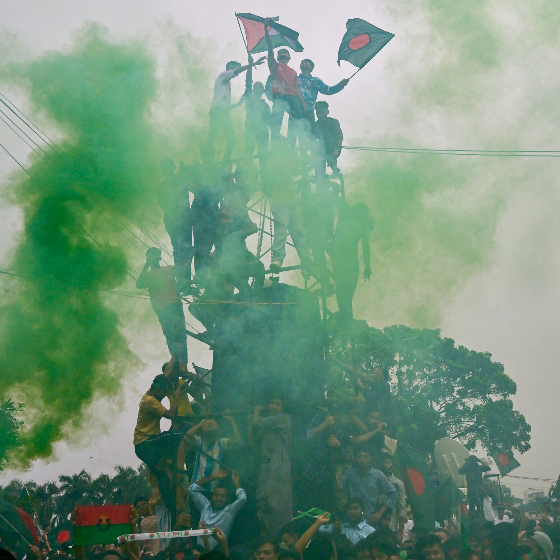 A Year After the Revolution, Bangladesh Grapples With Frustration