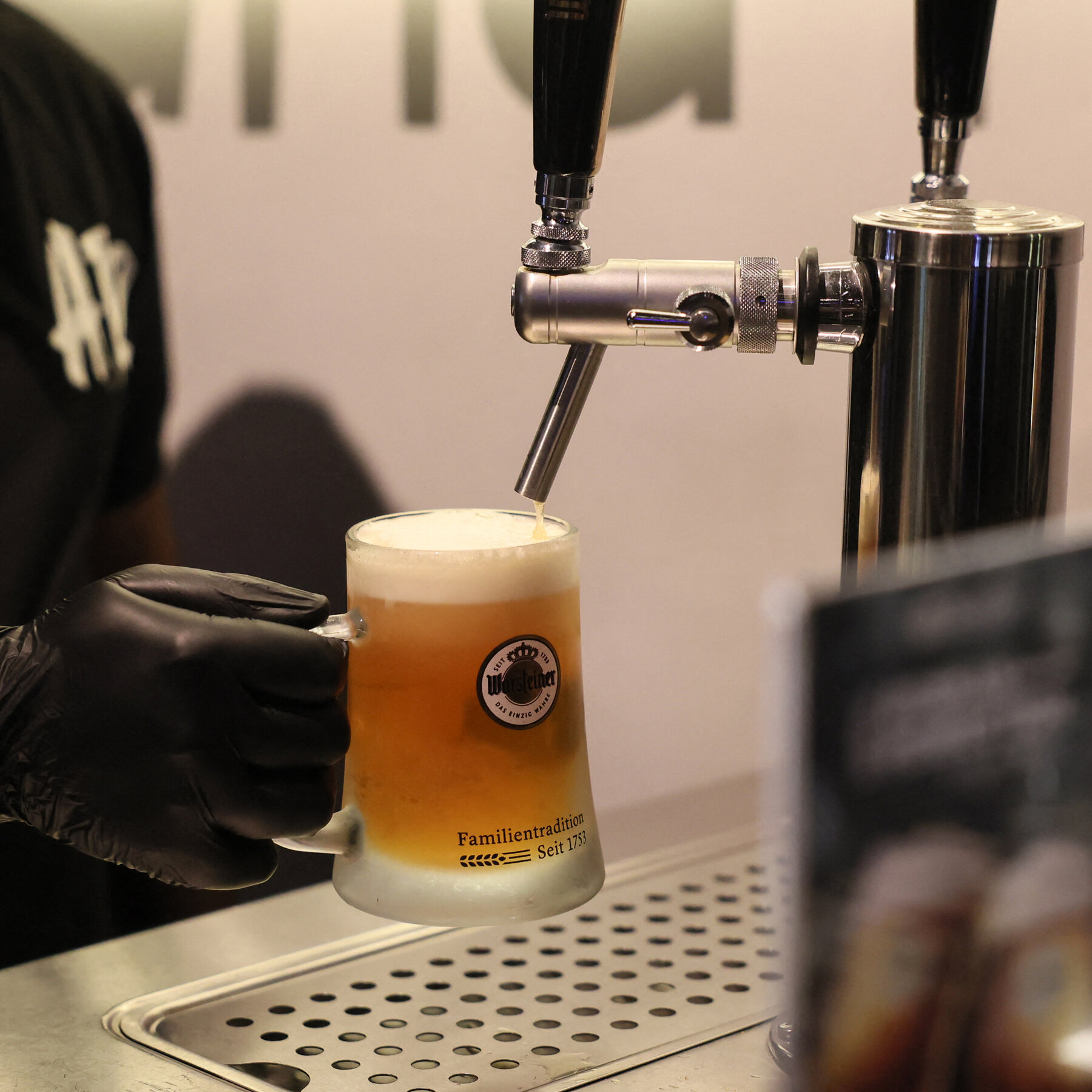 Saudi Arabia Will Sell You Alcohol Now, if You’re Rich Enough