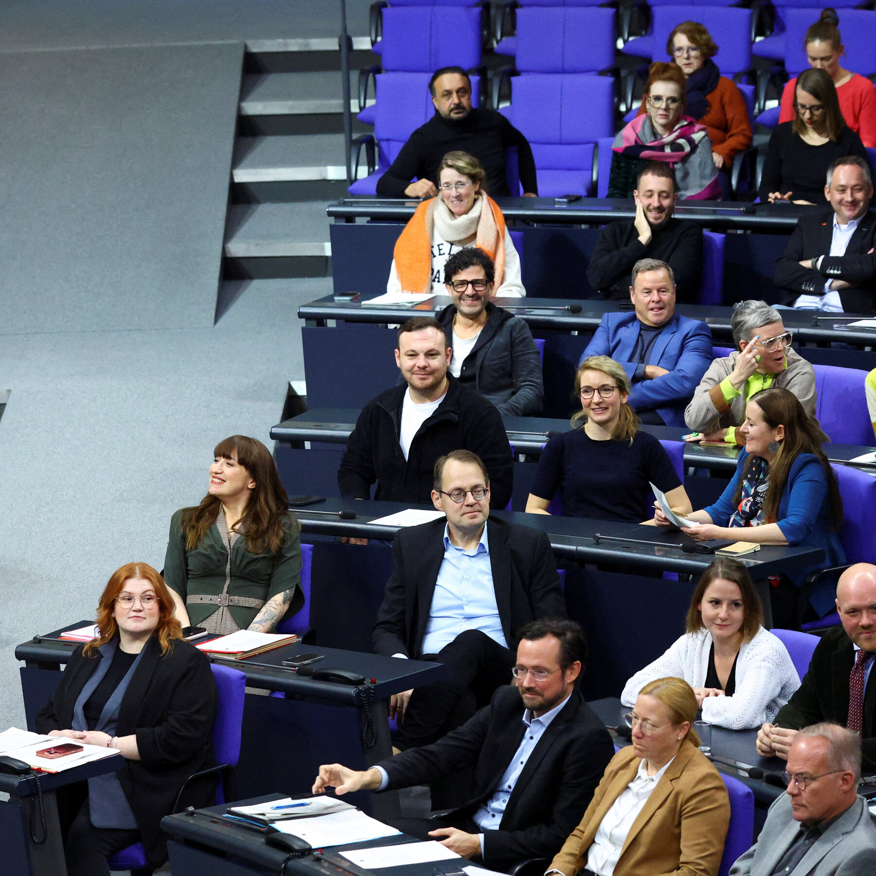 German Leaders, Undercutting the Far Right, Are Leaning on the Far Left