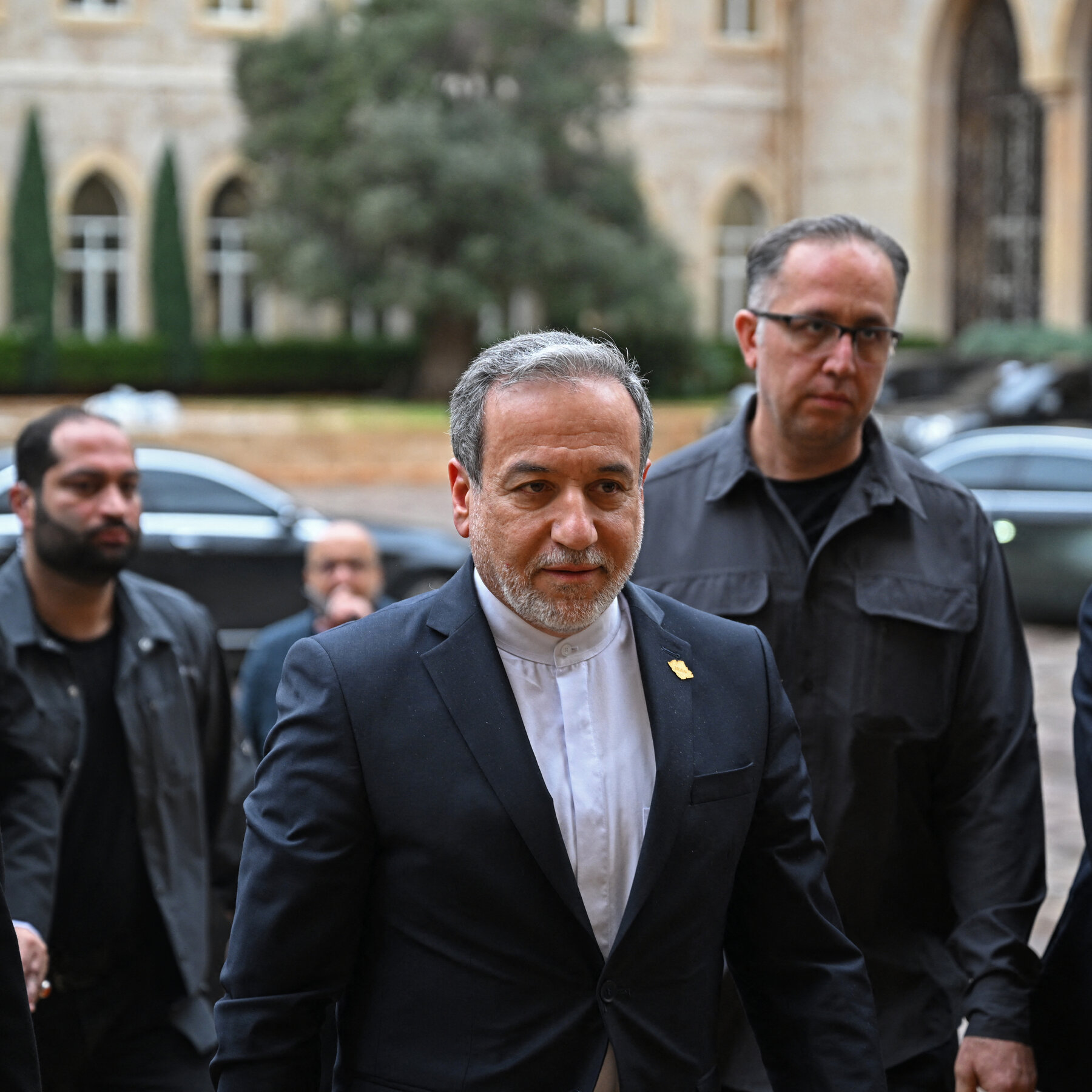 Iran Prepared for War but Ready to Negotiate With U.S., Foreign Minister Says