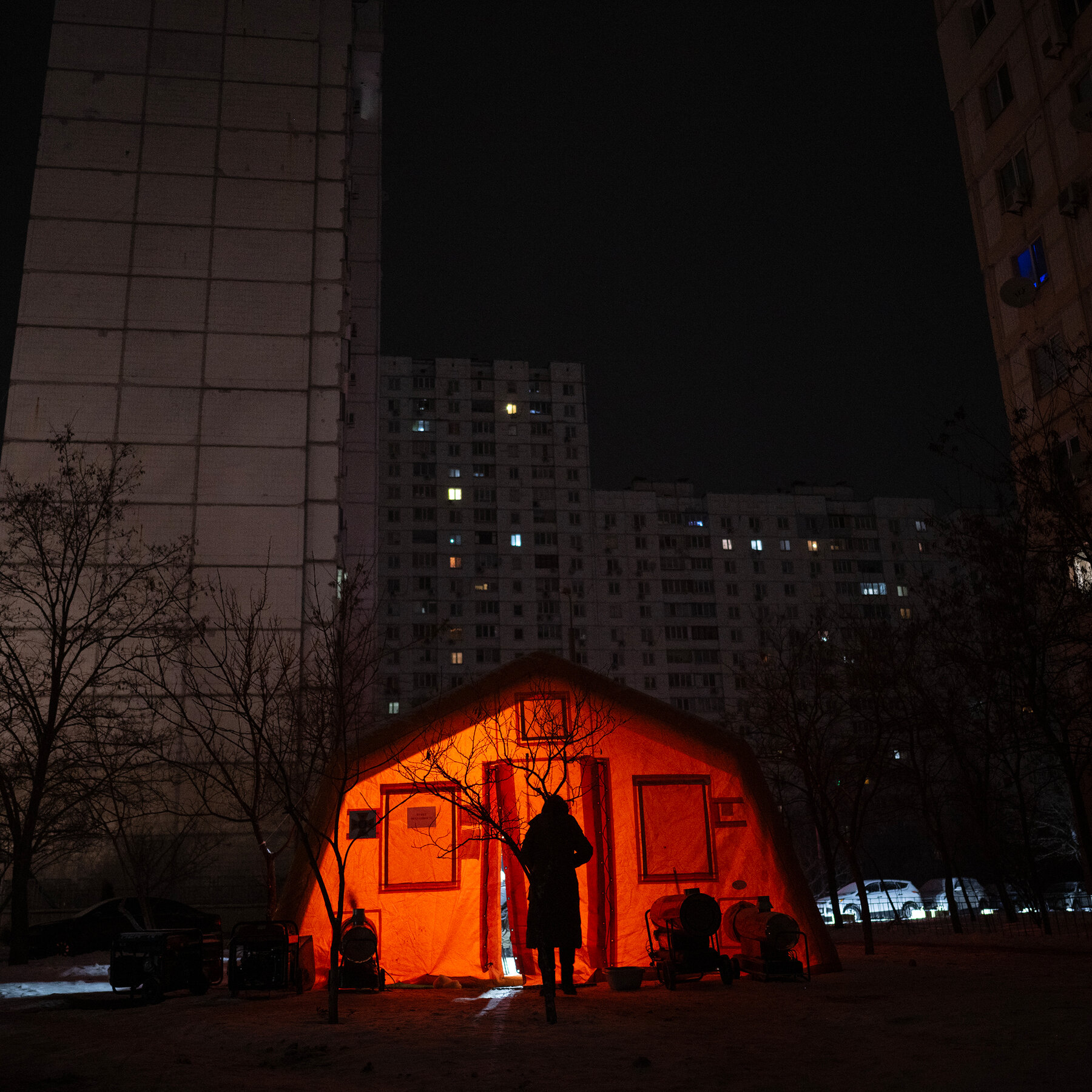 Russia Knocks Out the Heat in Ukraine