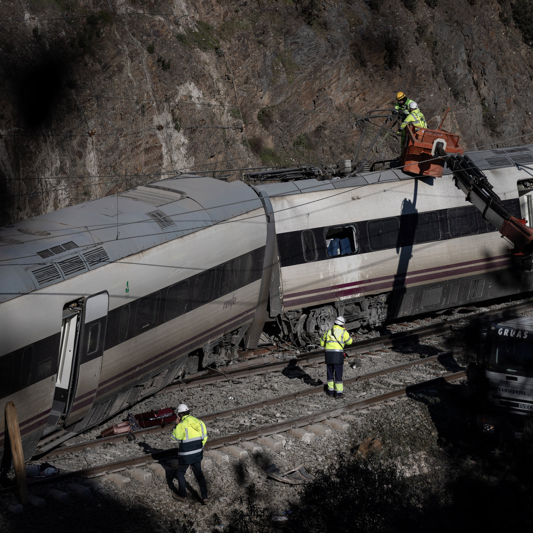 As Spain Mourns Train Crash Victims, Investigators Focus on Track