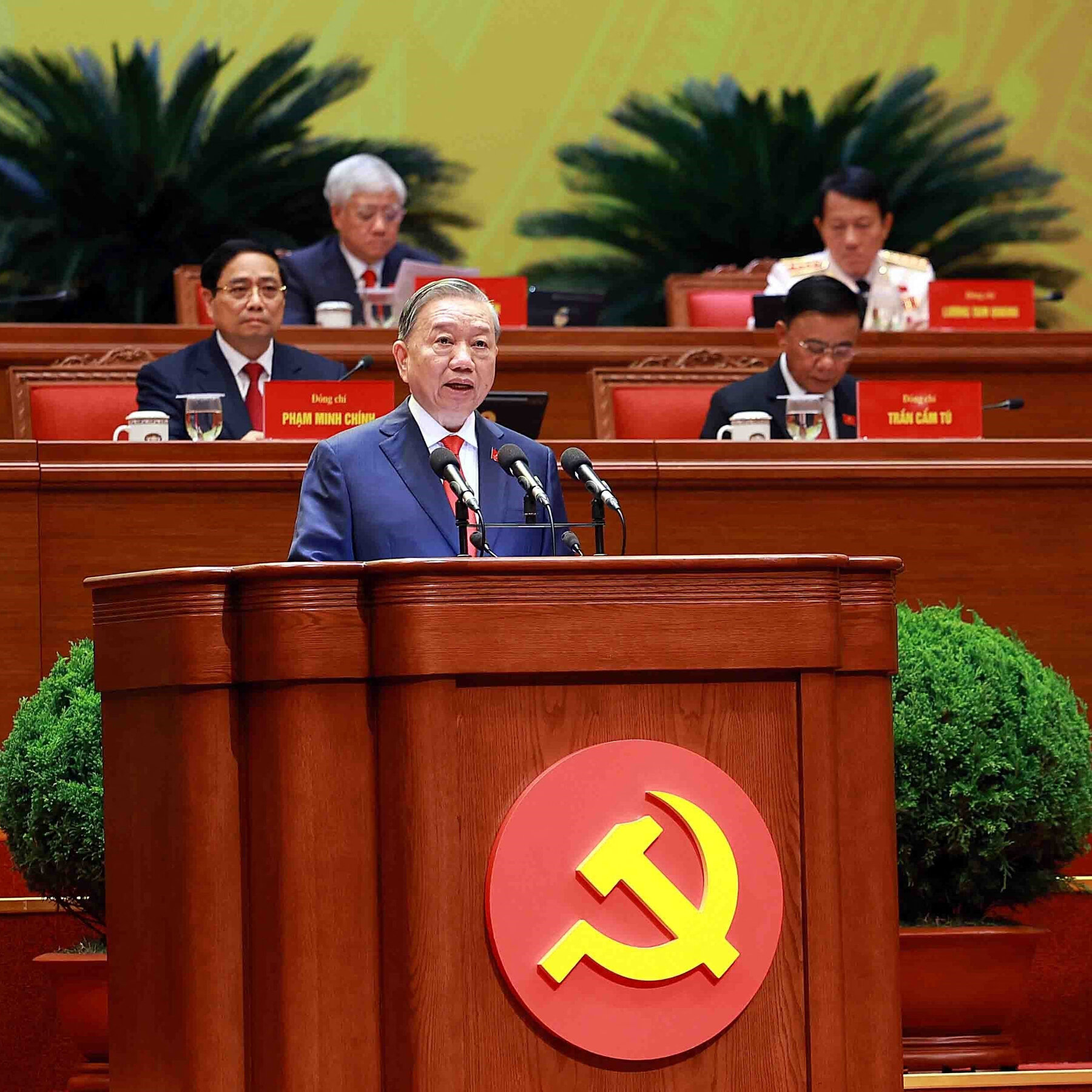 Vietnam’s Leader Consolidates Power, Pledging ‘New Era of Prosperity’
