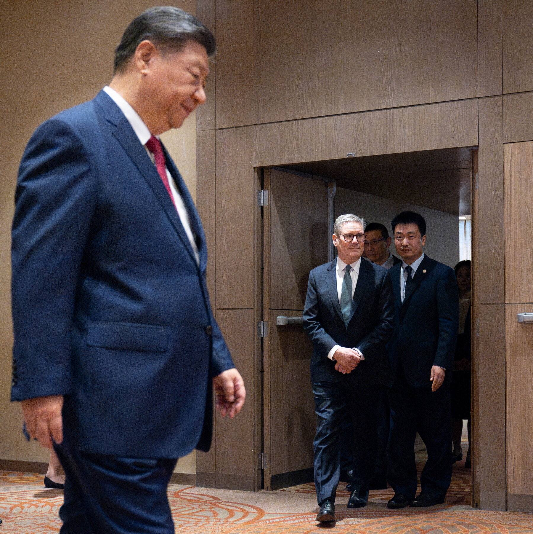 UK Seeks Trade With China Without Triggering Trump’s Fury