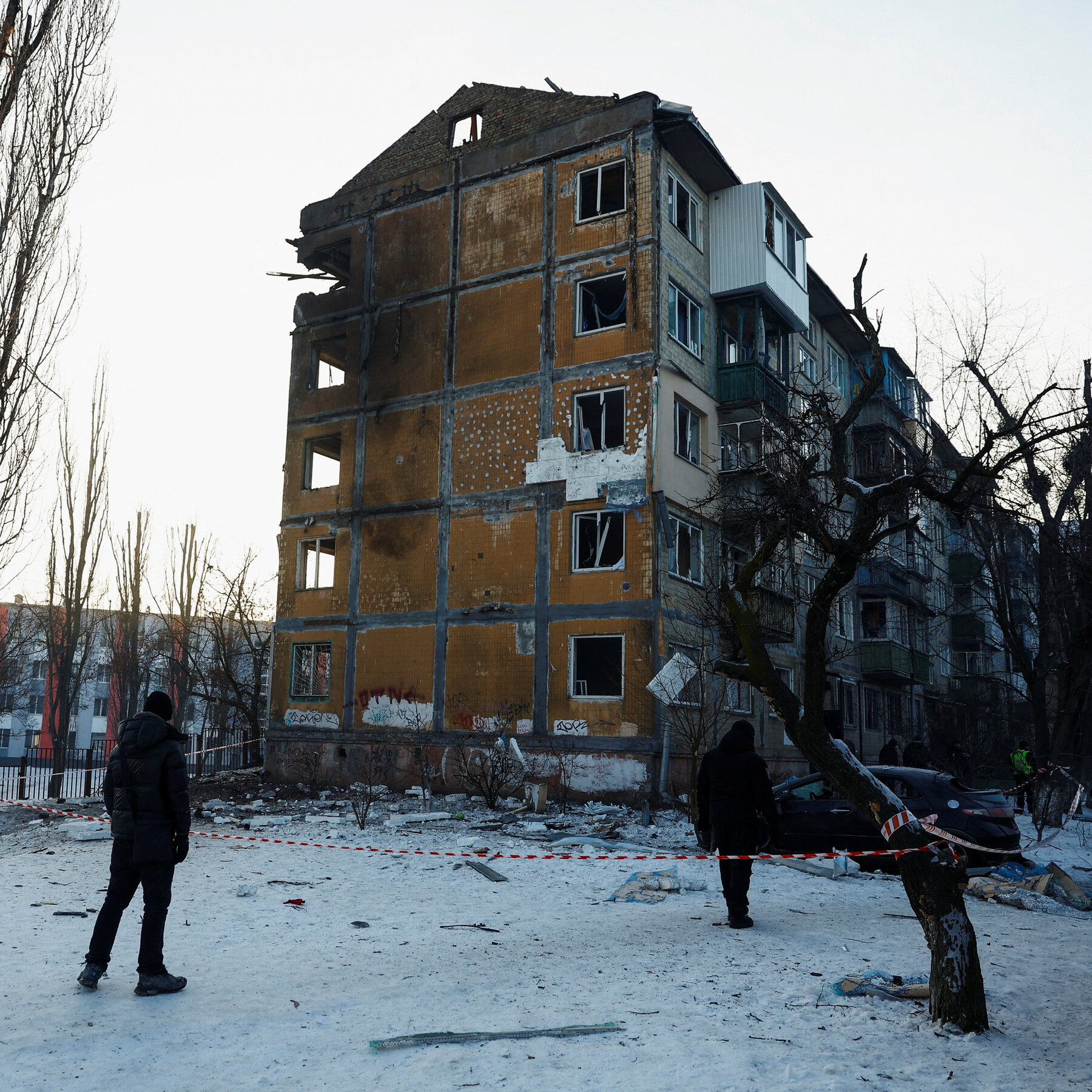 On Eve of Peace Talks, Russia Hits Power Plants in Frigid Ukraine