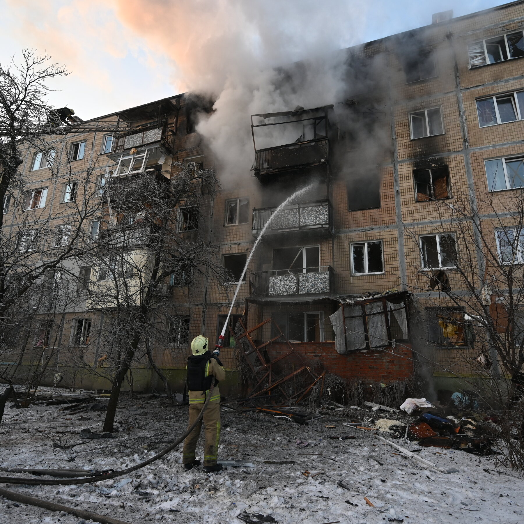 Russia and Ukraine Resume Talks After a Huge Attack by Moscow