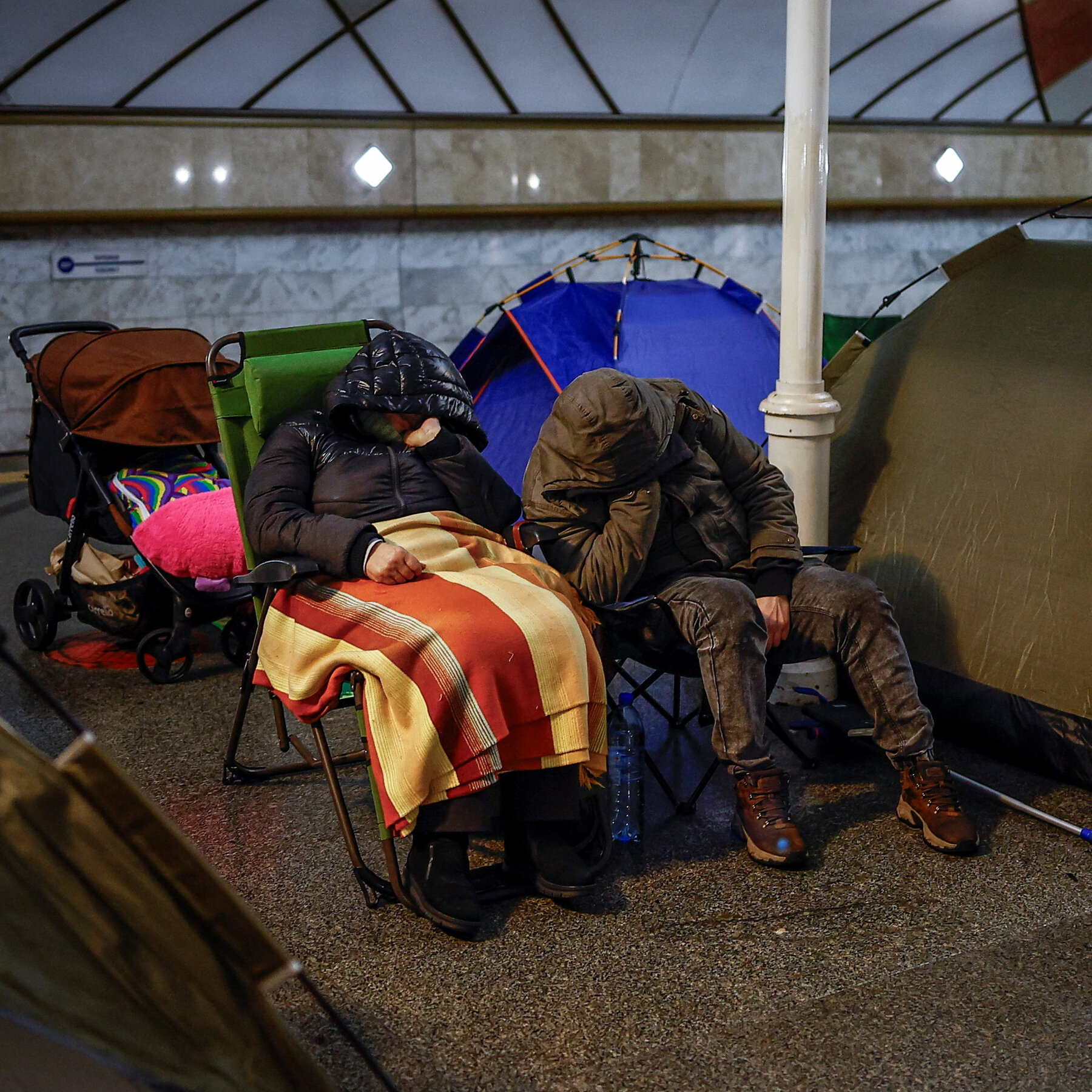 Russian Strikes Pummel Ukraine’s Power Grid