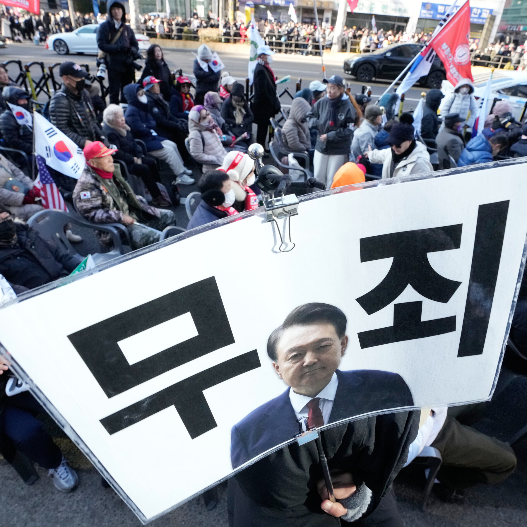 Live Updates: South Korean Ex-Leader Is Sentenced to Life in Prison