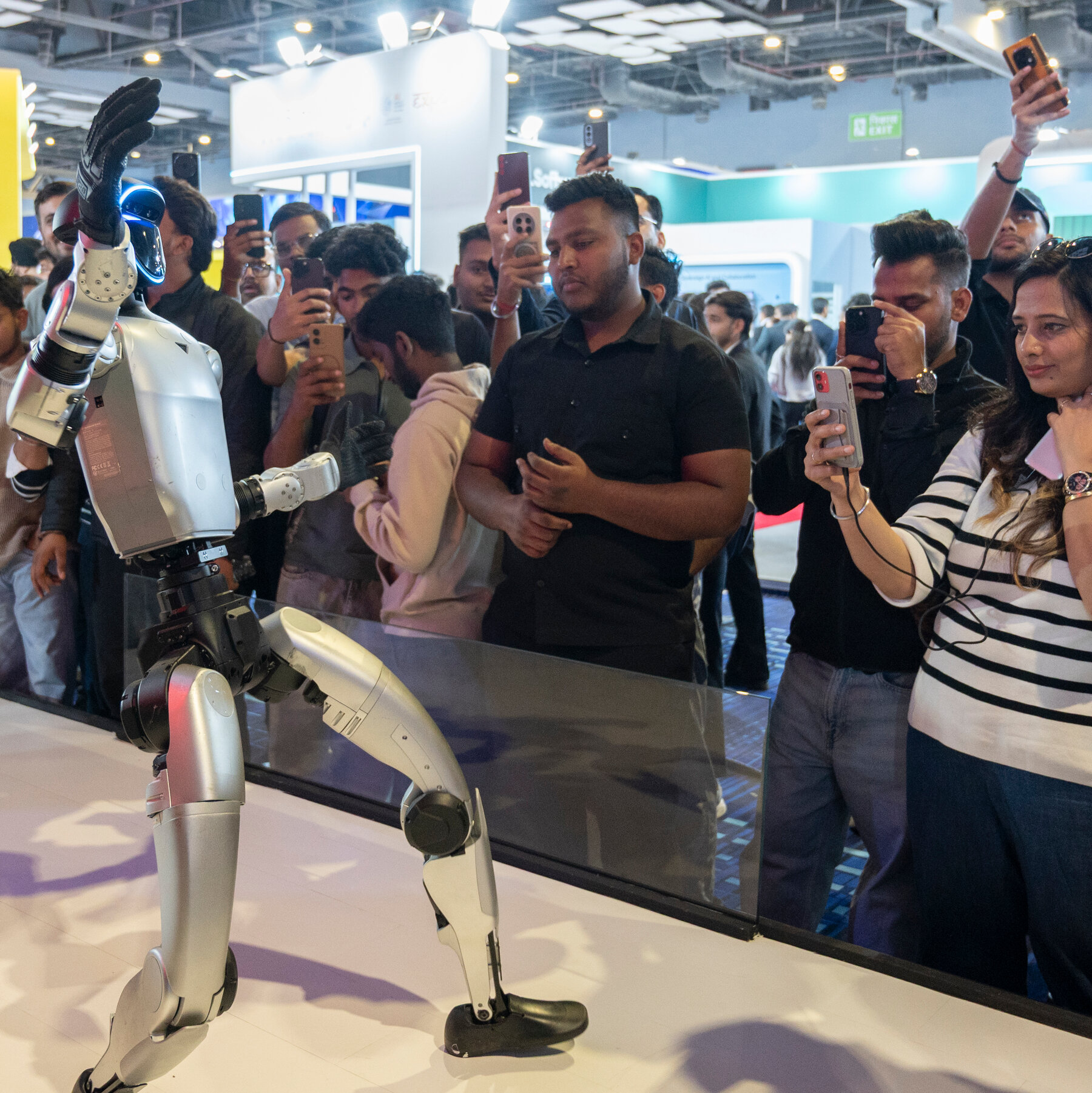 At A.I. Summit, India Tries to Find a Way Between the U.S. and China