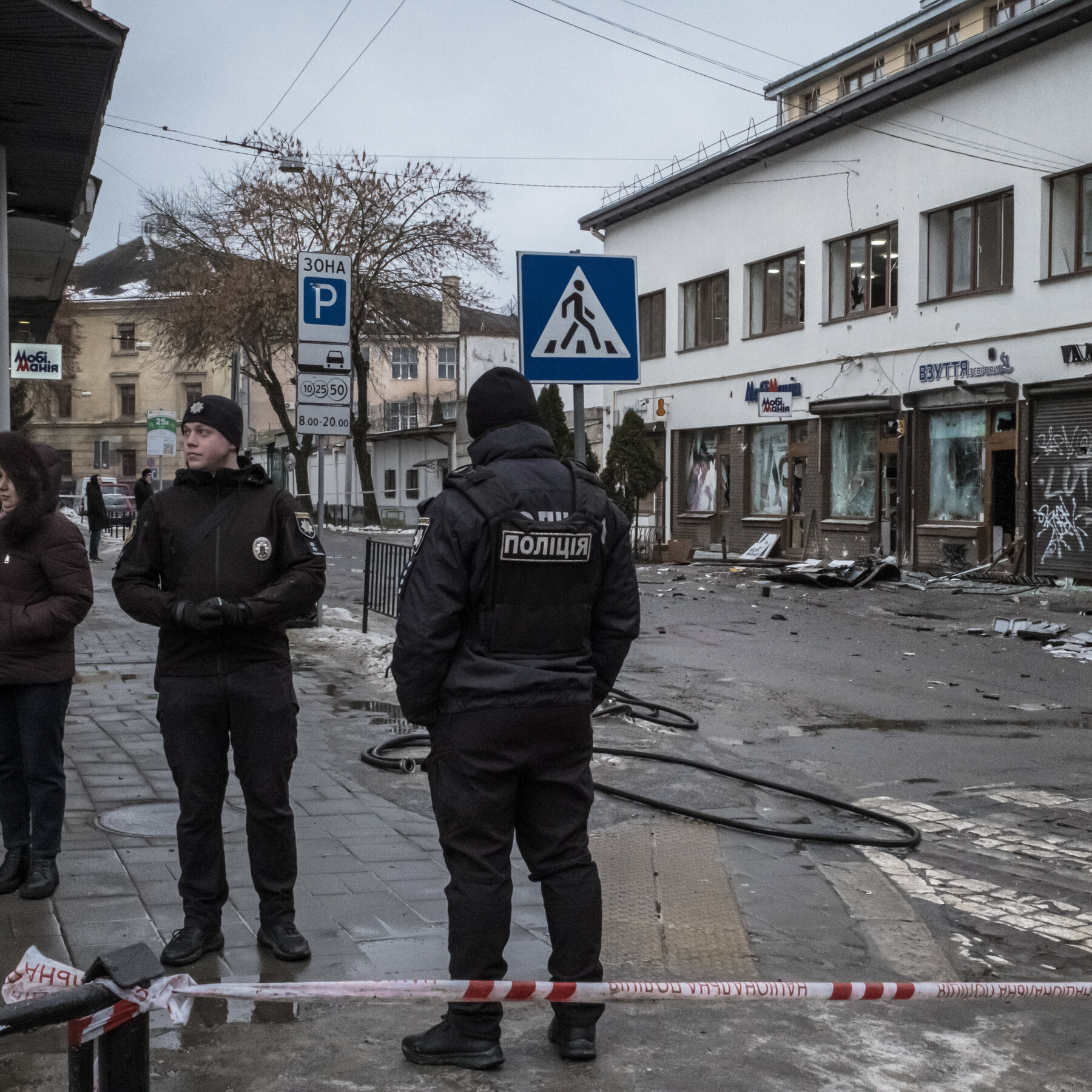 EU Support for Ukraine Stumbles as Hungary Looks to Delay Aid