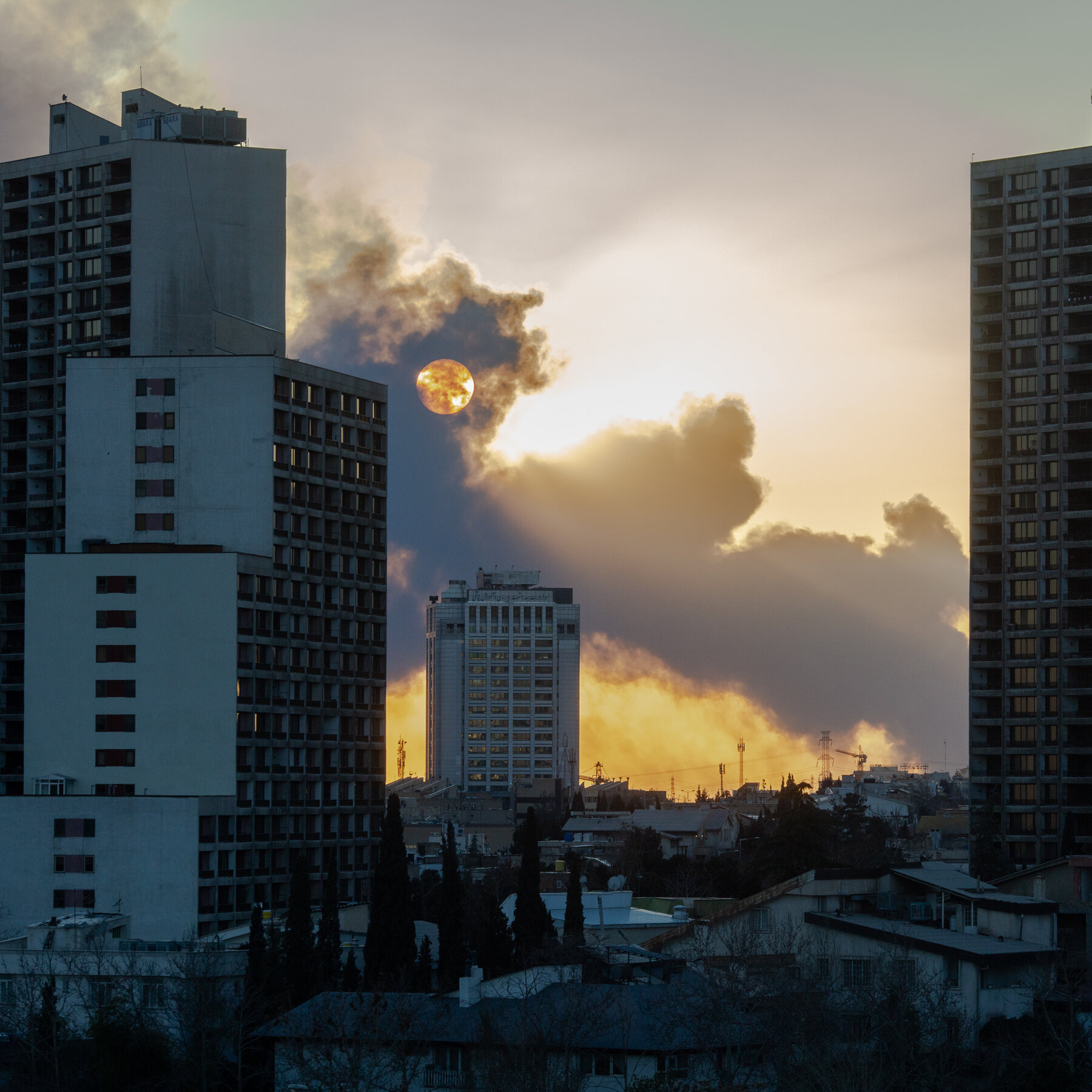 In War’s First Week, a Punishing Military Campaign With No Coherent Endgame