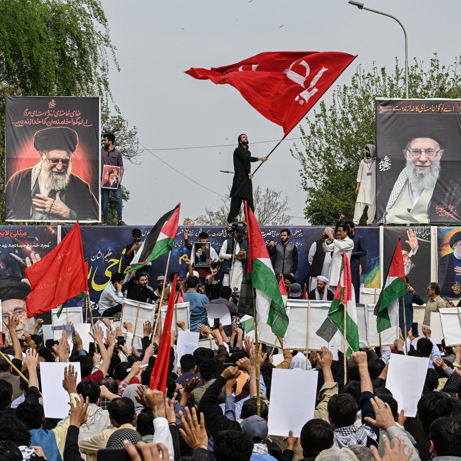 Pakistan Praised Trump. Now It Risks Being Caught Up in His War With Iran