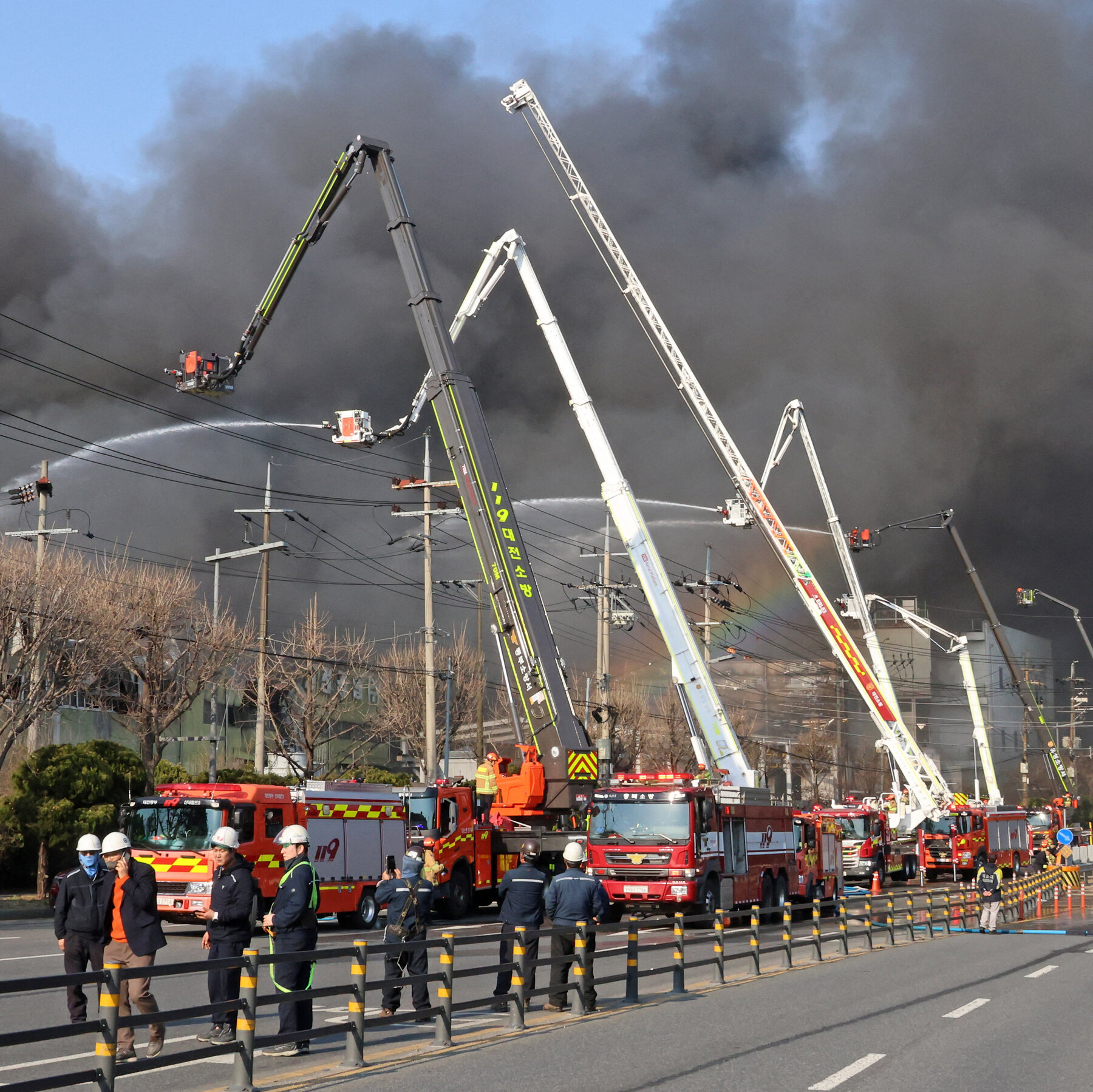 At Least 10 Killed in South Korean Factory Fire