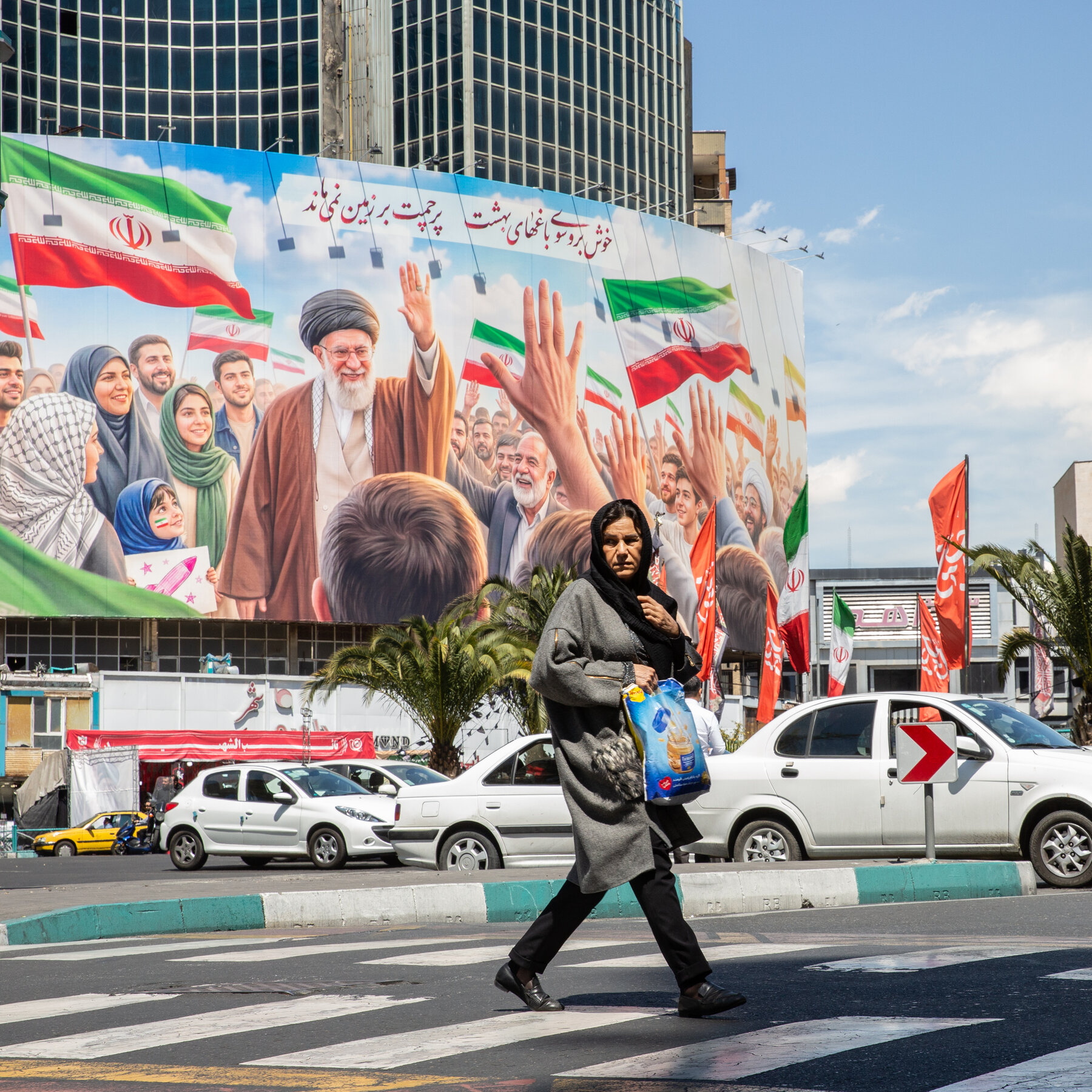 Iran War Live Updates: Pakistan’s Shuttle Diplomacy Unfolds in Tehran
