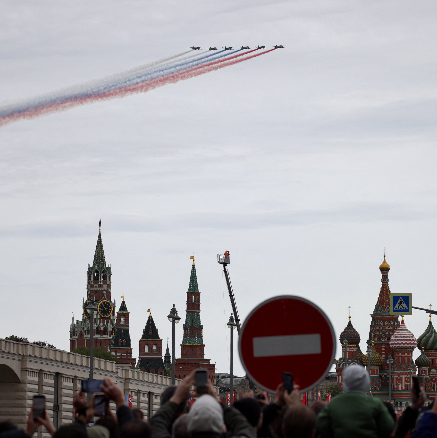 A Less Muscular Victory Day Parade Shows Putin’s Growing Vulnerability