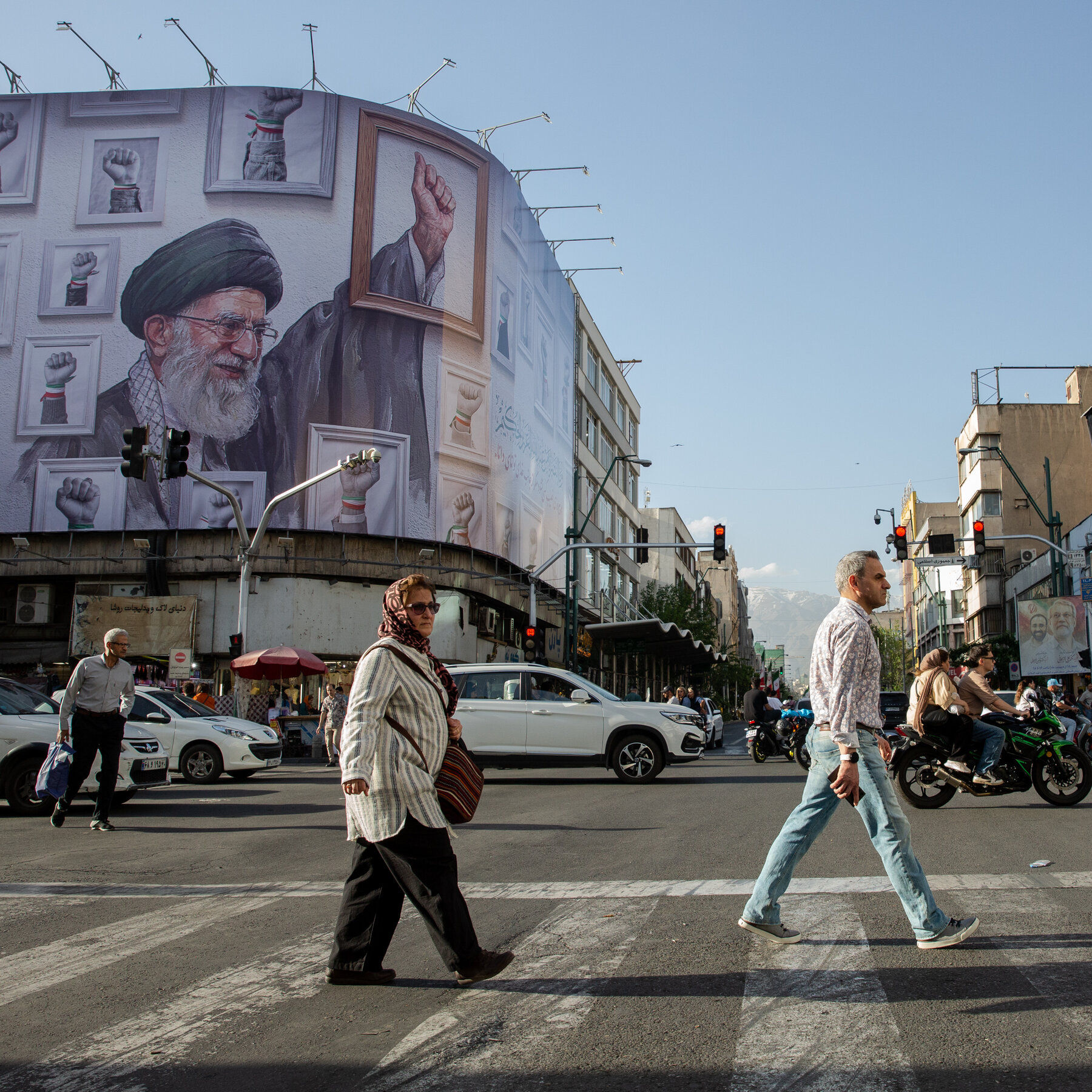 Iran War Live Updates: Truce Hangs in the Balance as U.S. and Iran Trade Warnings