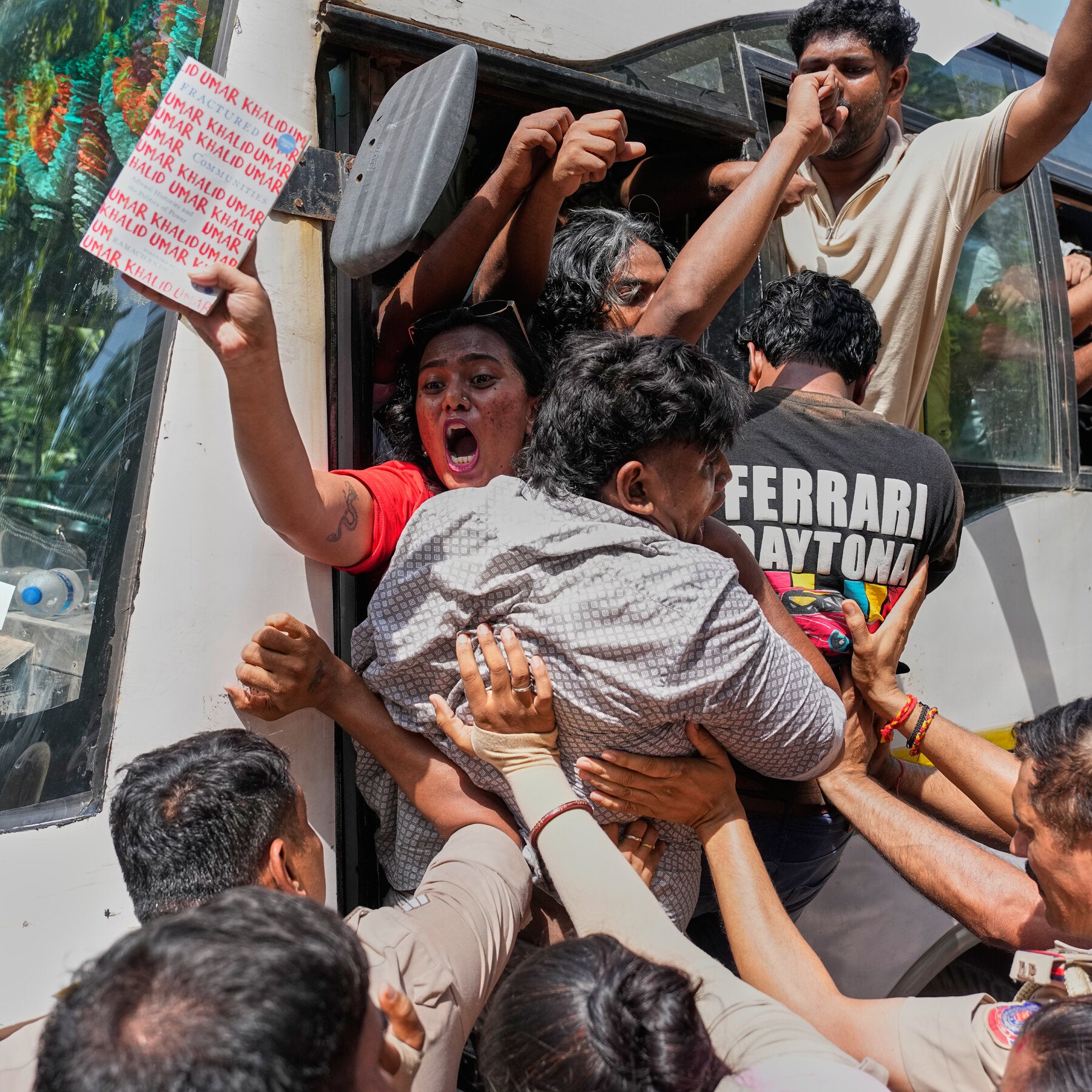 Police in India Detain Hundreds Rallying Against ‘Vote Theft’