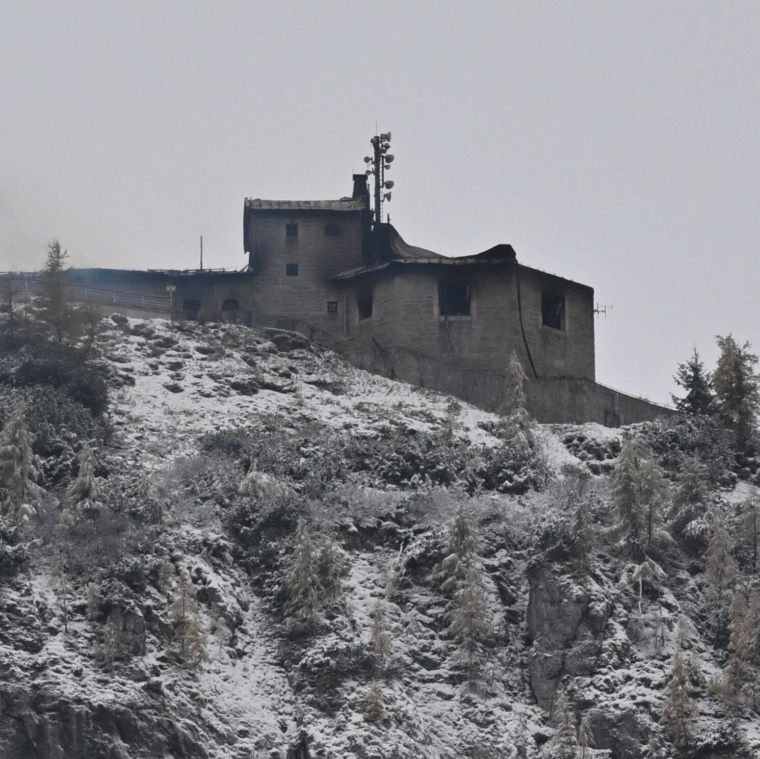 ‘Eagle’s Nest,’ Nazi-Era Guesthouse in German Alps, Is Gutted by Fire