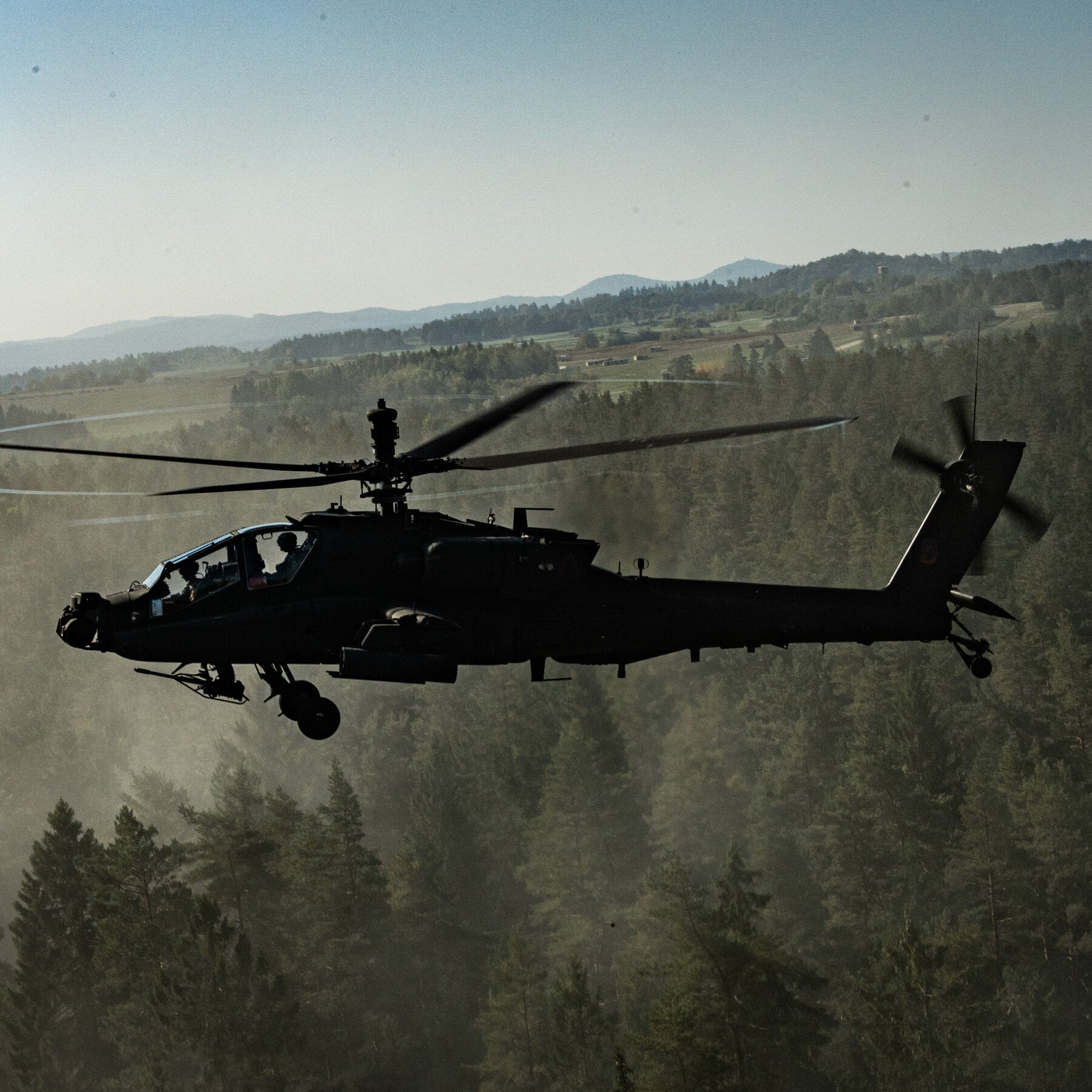 U.S. Army Trains Apache Helicopter Pilots to Shoot Drones